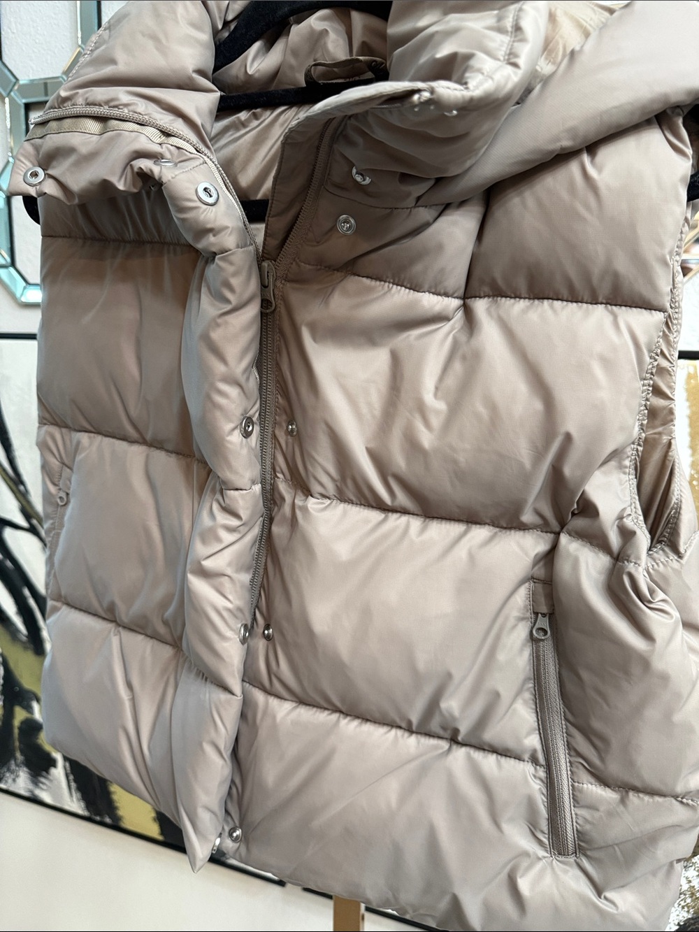 ALO Yoga Quilted Puffer Vest Taupe - Picture 6 of 14